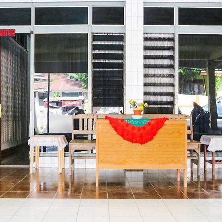 Spot On 91212 Hotel Kelimutu Kupang  Kültér fotó