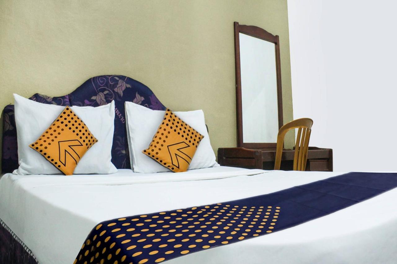 Spot On 91212 Hotel Kelimutu Kupang  Kültér fotó