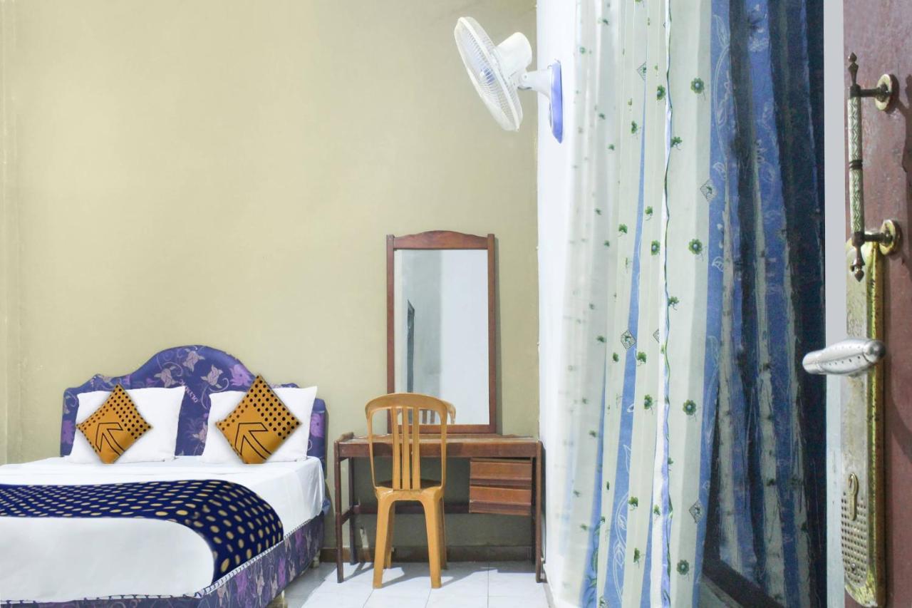 Spot On 91212 Hotel Kelimutu Kupang  Kültér fotó